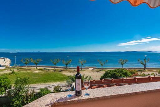 Apartmani Lorena Привлака Экстерьер фото